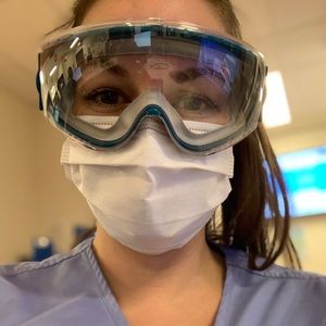 Meet your Posher, Nicole